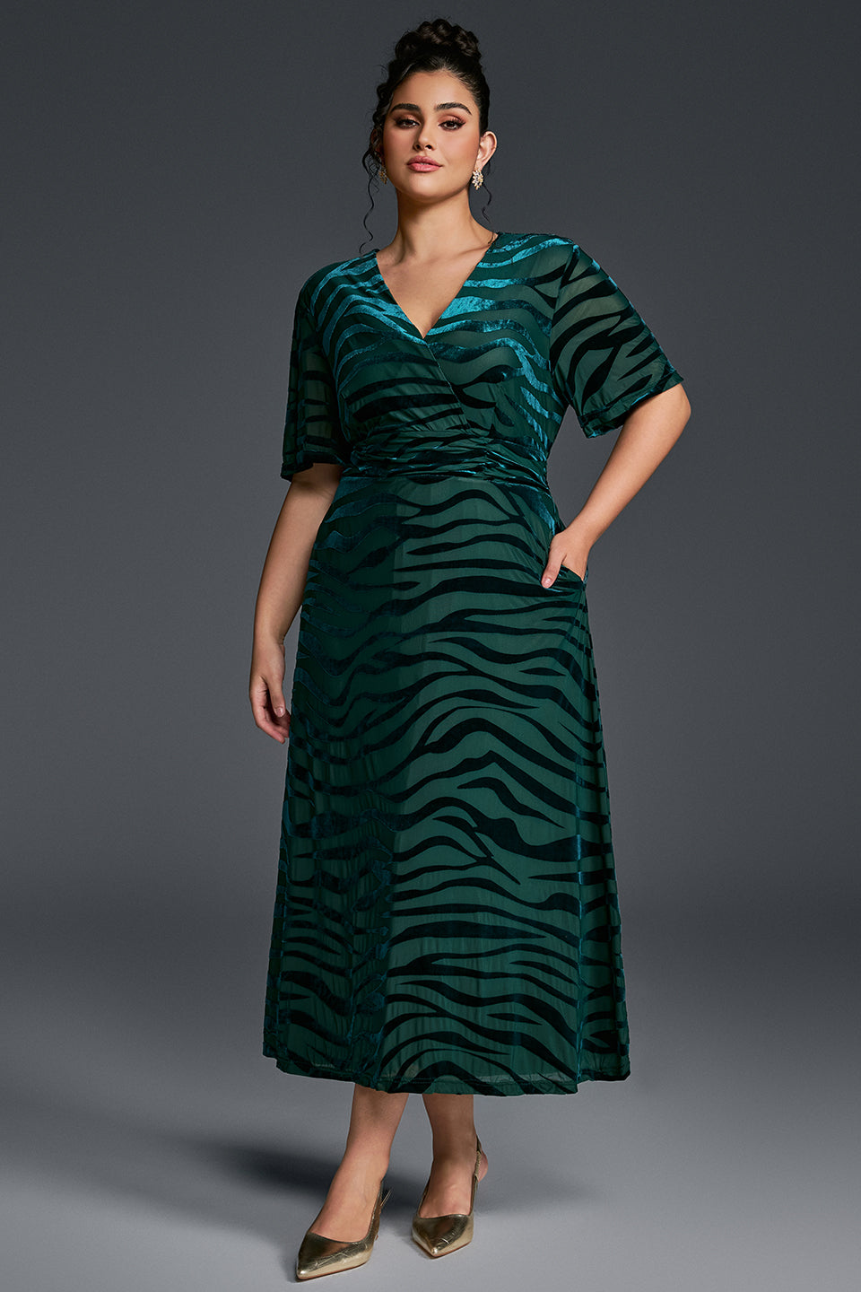 Curveins Plus Size V-Neck Batwing Sleeve Tiger Print Velvet Maxi Dress