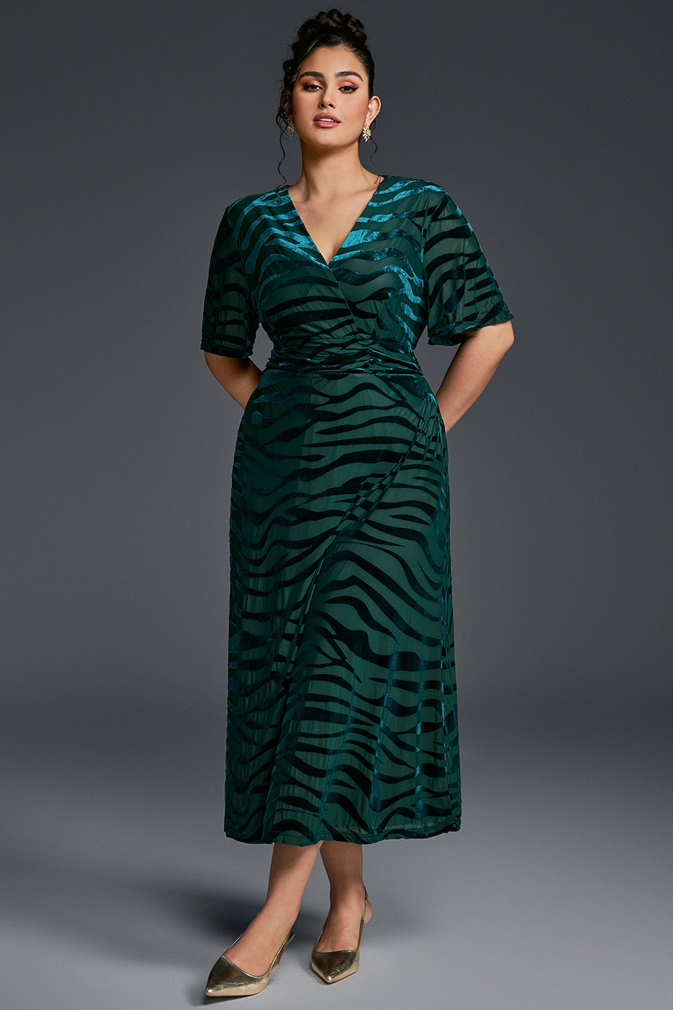 Curveins Plus Size V-Neck Batwing Sleeve Tiger Print Velvet Maxi Dress