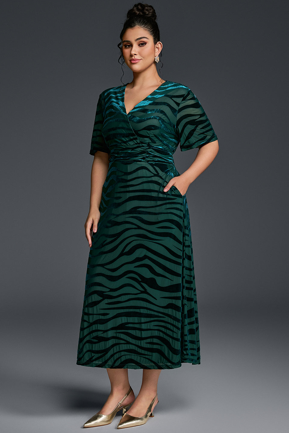 Curveins Plus Size V-Neck Batwing Sleeve Tiger Print Velvet Maxi Dress
