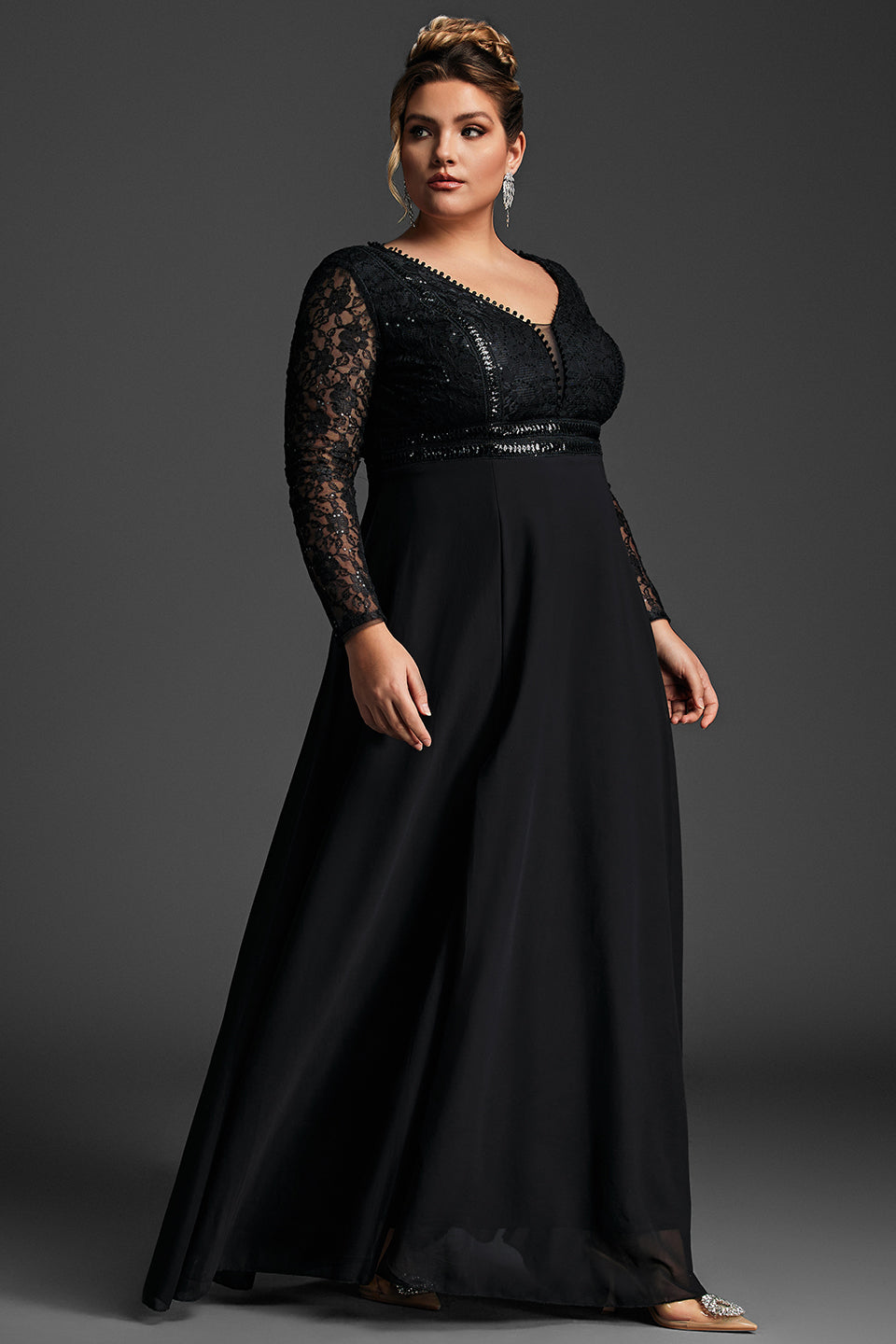 Plus Size V-Neck Black Lace Formal Maxi Dress