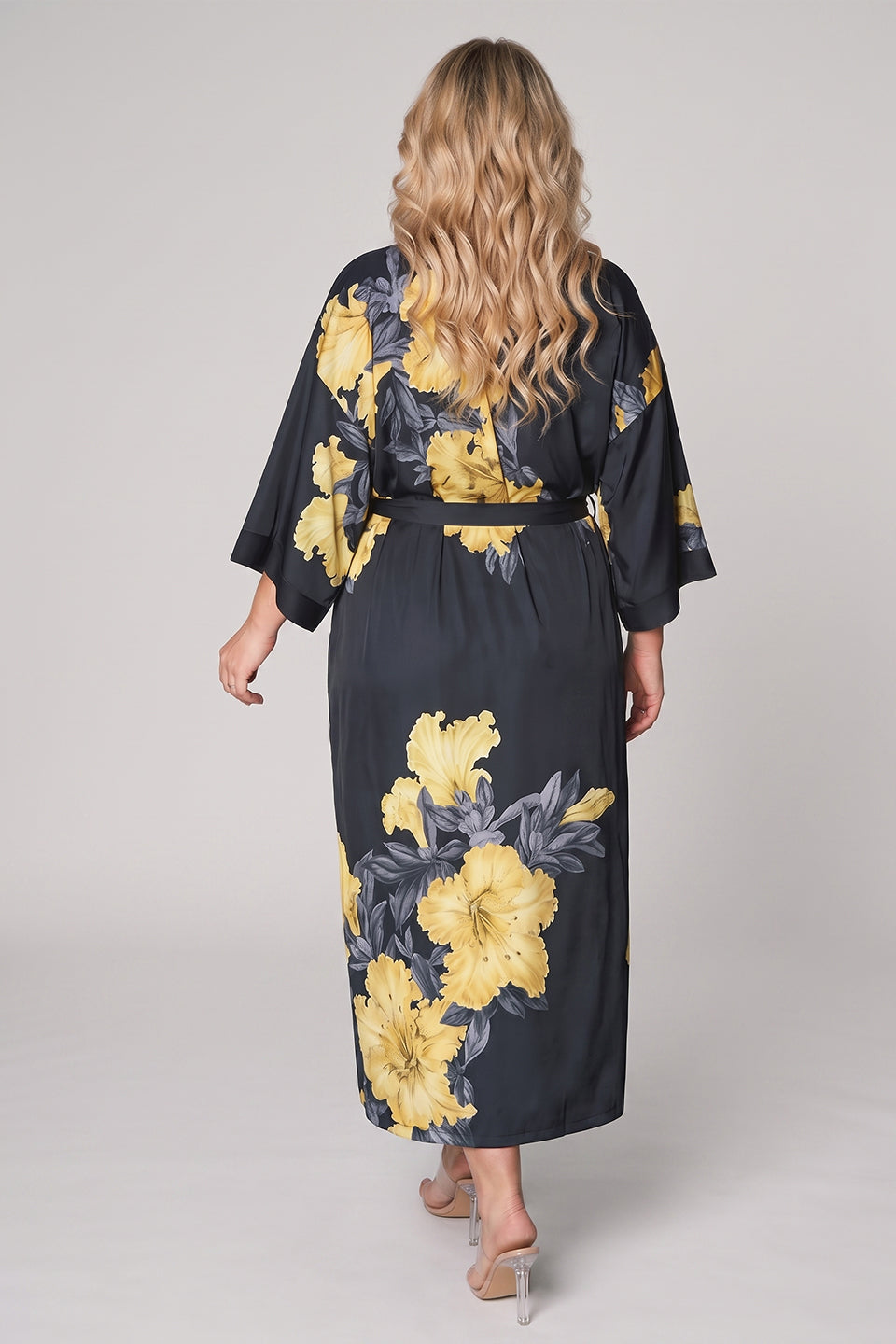 Curveins Plus Size Satin Ice Silk Cooling Lightweight Loose Fit Robe Nightwear