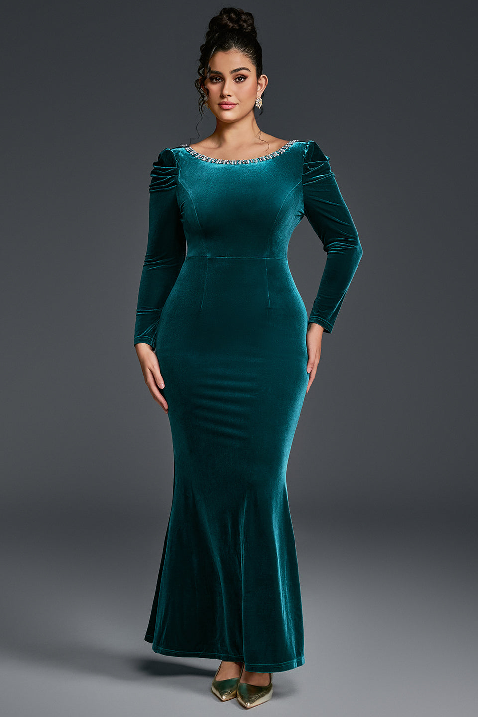 Curveins Plus Size Round Neck Long Sleeve Rhinestone Waist Bodycon Velvet Maxi Dress