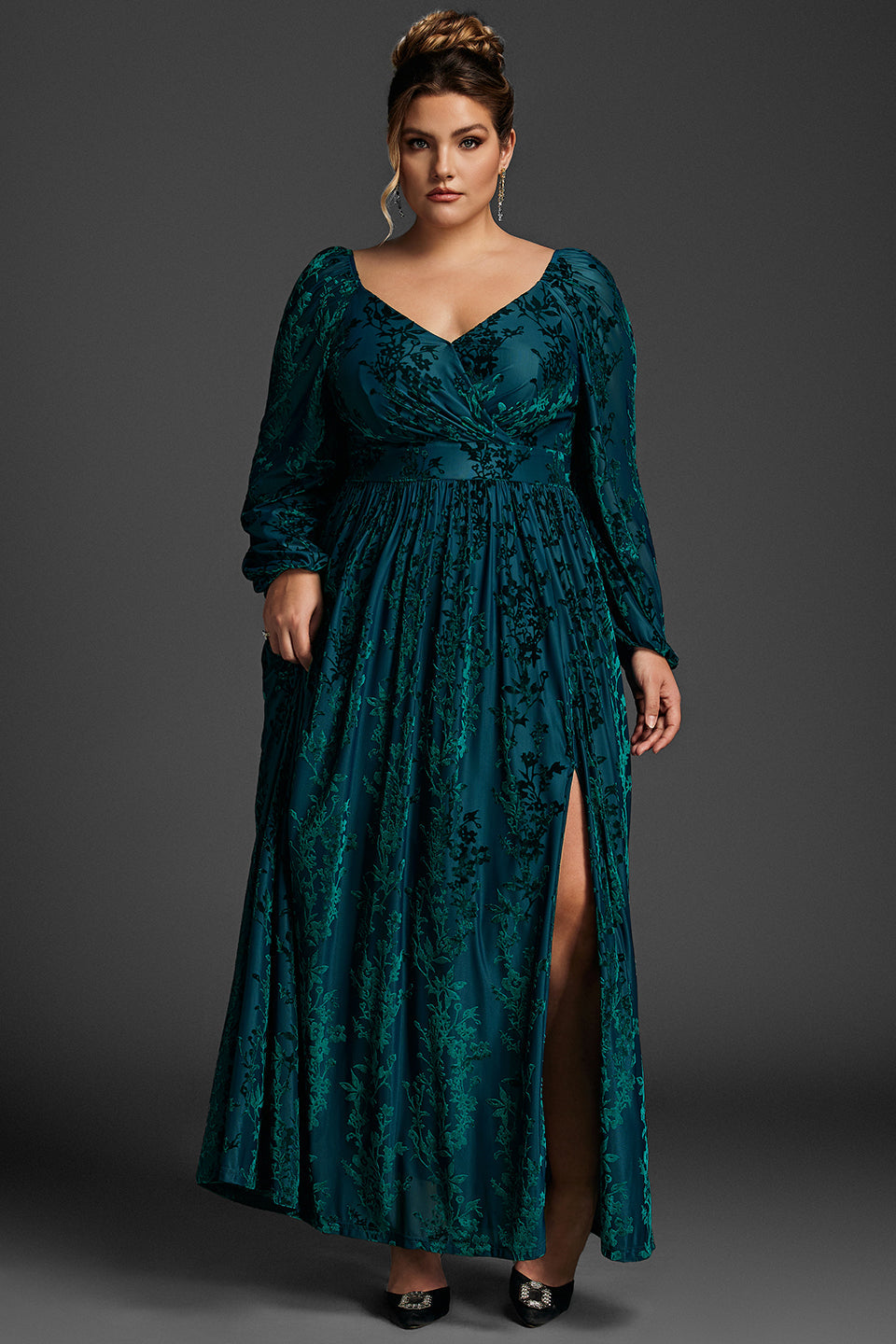 Curveins Plus Size Velvet Lantern Sleeve Plain Maxi Dress