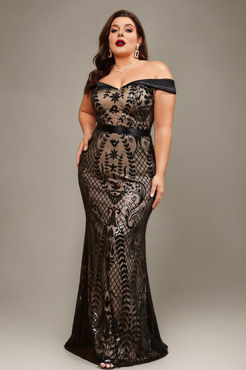 Curveins Plus Size Off-Shoulder Floral Pattern Curve-Hugging Mermaid Maxi Dress