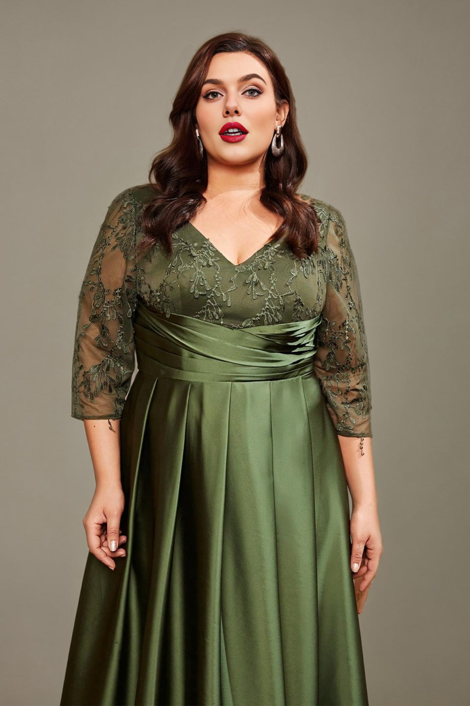 Curveins Plus Size Elegant V-Neck Embroidery Half-Sleeve Slimming Maxi Dress