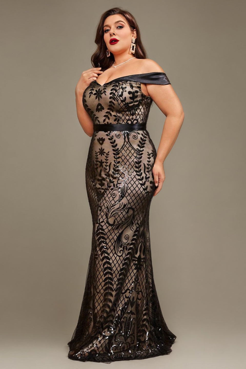 Curveins Plus Size Off-Shoulder Floral Pattern Curve-Hugging Mermaid Maxi Dress