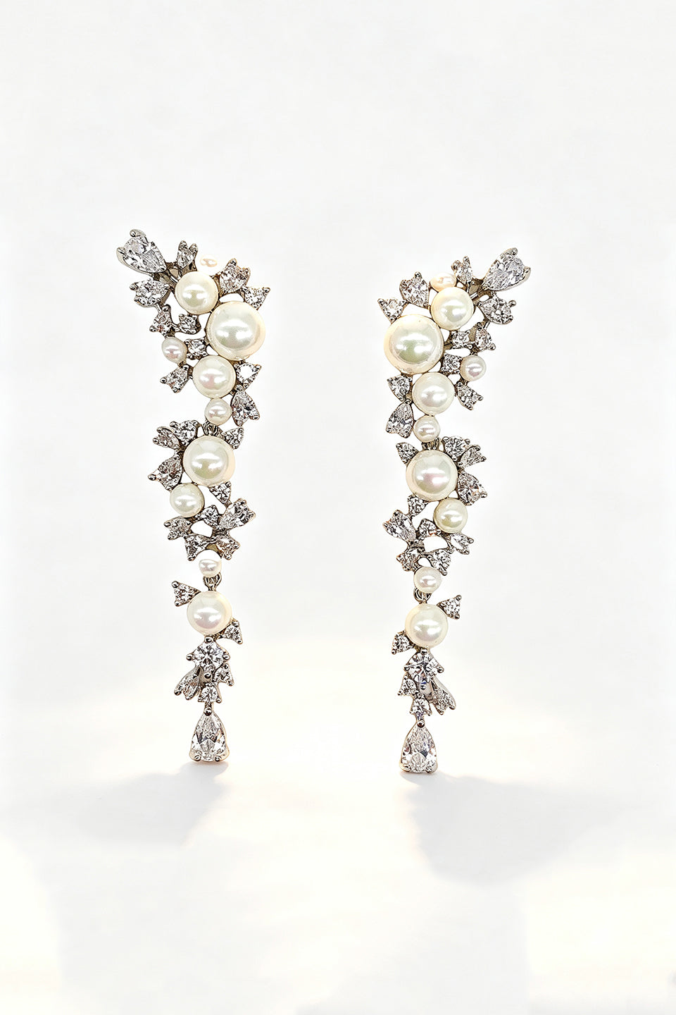 Curveinse Elegant Rhinestone Starry Pearl Dangle Earrings