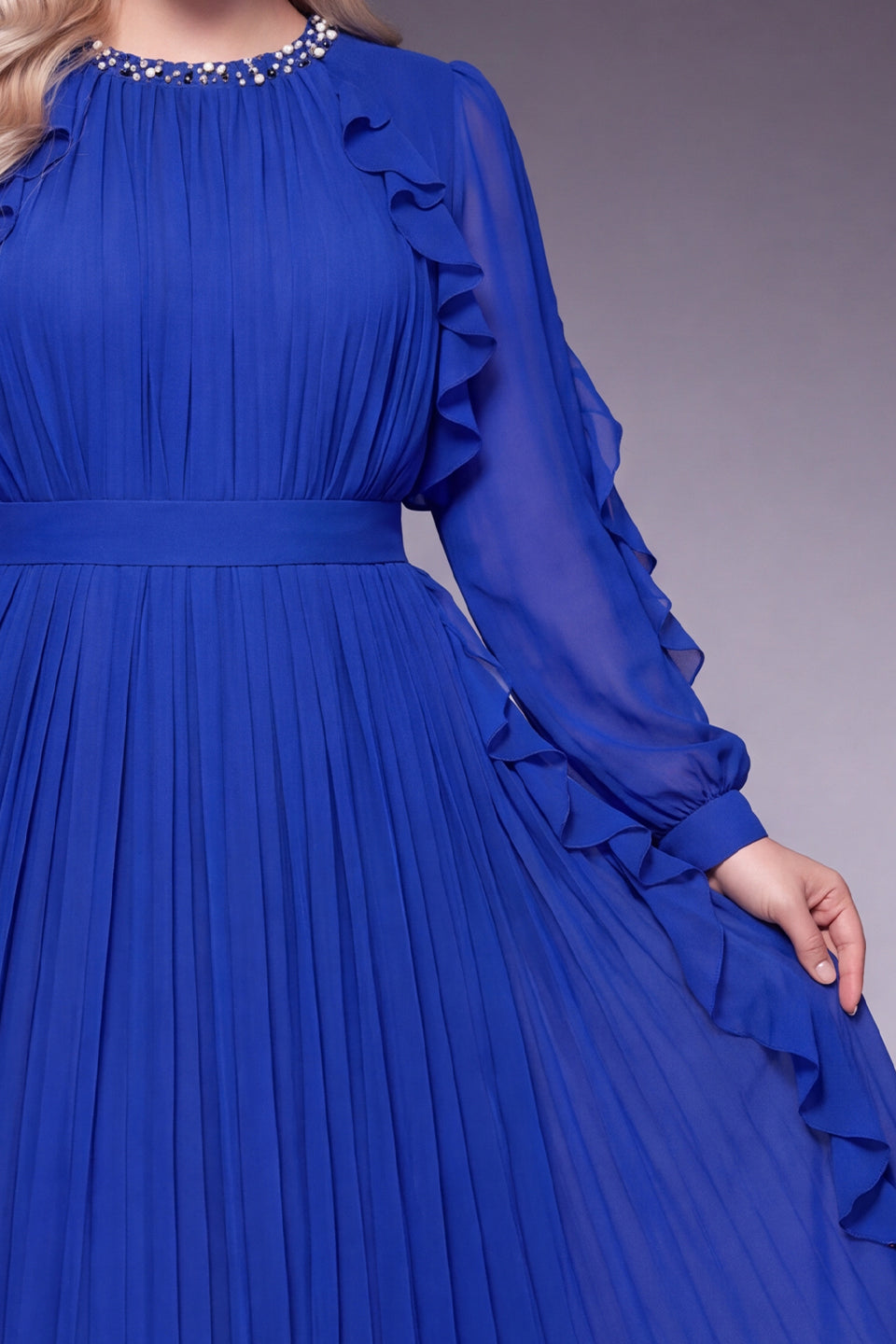 Curveins Plus Size Elegant Round Neck Long Sleeve Ruched Waist Slim Fit Evening Maxi Dress