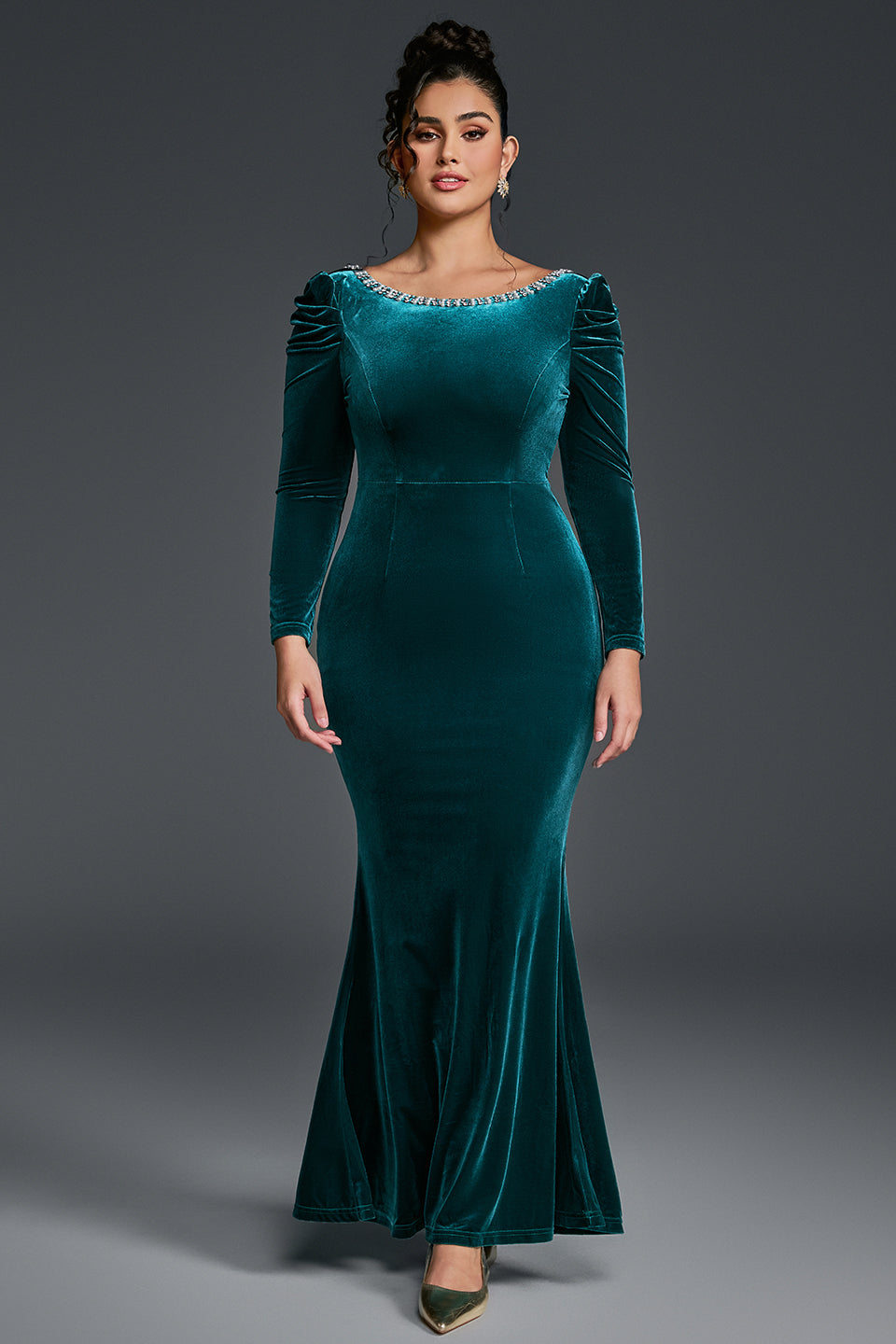 Curveins Plus Size Round Neck Long Sleeve Rhinestone Waist Bodycon Velvet Maxi Dress