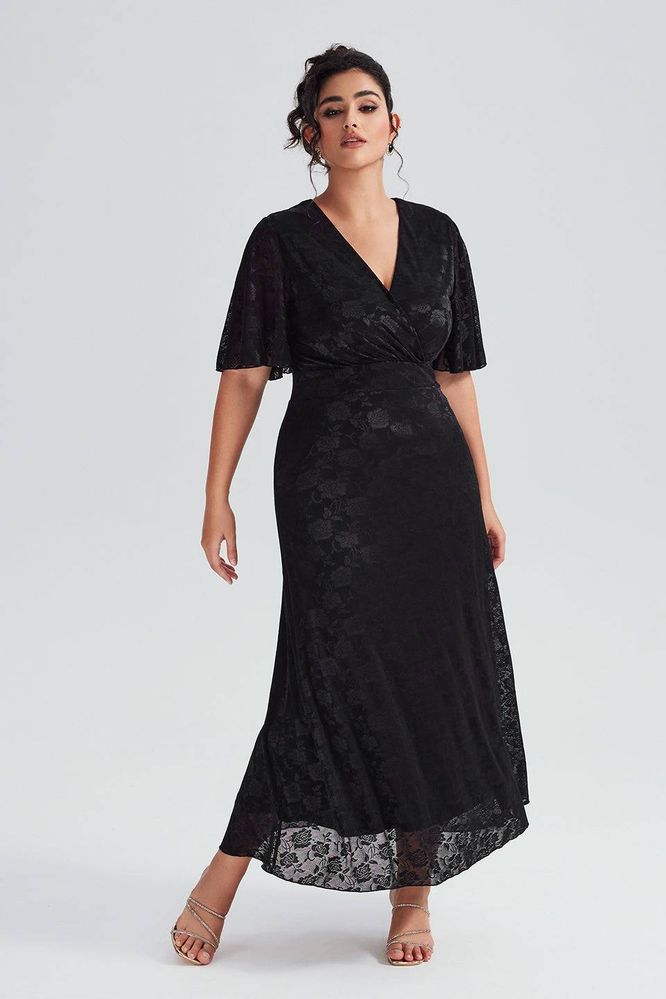 Curveins Plus Size Black Lace Maxi Dress for Evening Wear & Formal Events