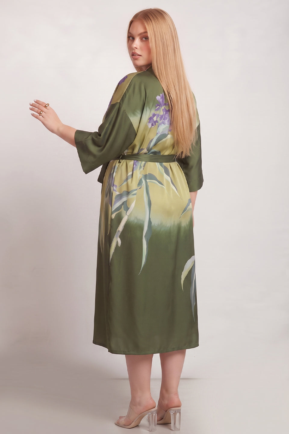 Curveins Plus Size Satin Ice Silk Cooling Lightweight Loose Fit Robe Nightwear