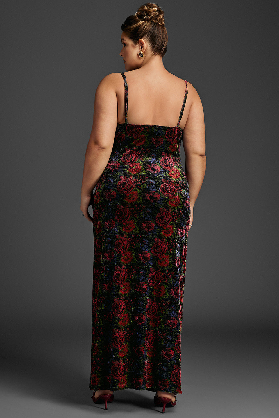 Curveins Plus Size V-Neck Velvet Sleeveless Split Hem Plain Maxi Dress