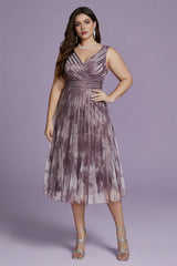 Curveins Plus Size V-Neck Sleeveless Midi Dress with Waist-Cinching Design