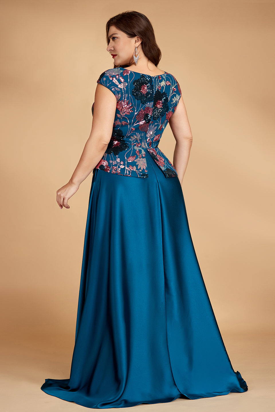 Curveins Plus Size Elegant V-Neck Sequin Detail Short Sleeve Long Dress