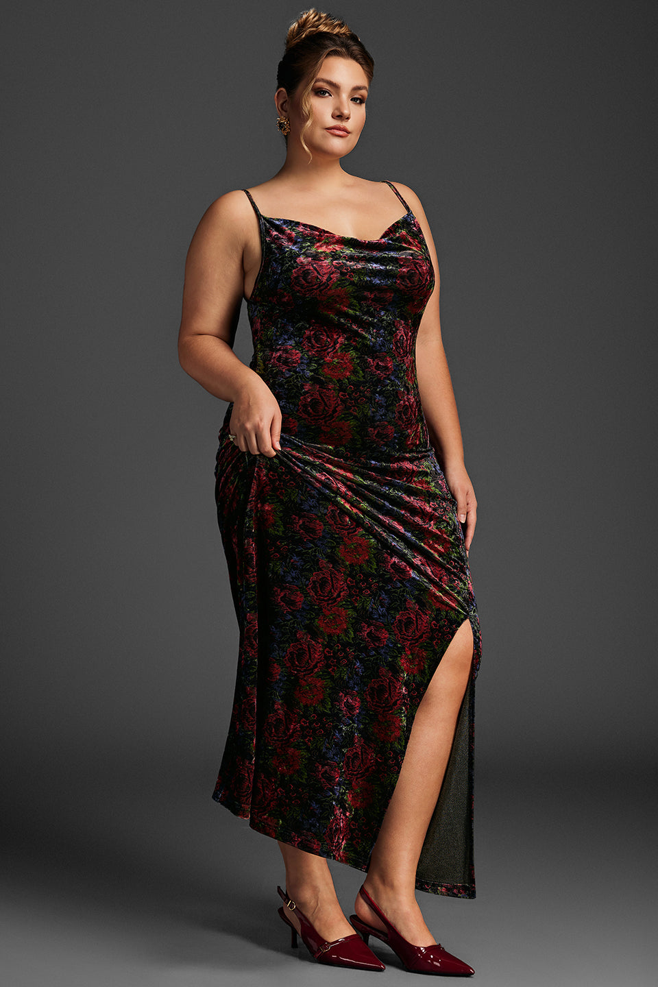 Curveins Plus Size V-Neck Velvet Sleeveless Split Hem Plain Maxi Dress